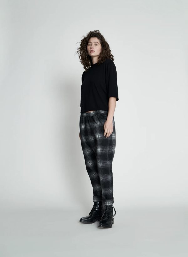 Sam Tee - Midnight - Image 4