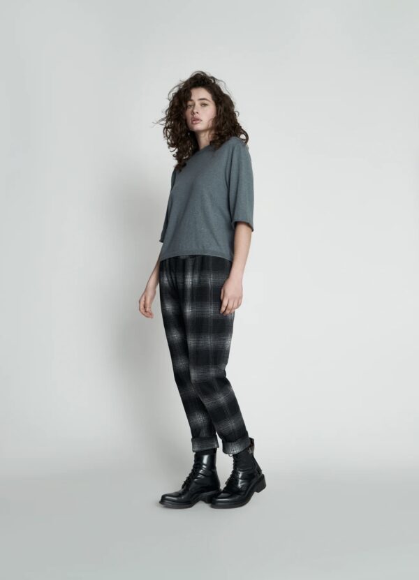 Sam Tee - Pebble - Image 2