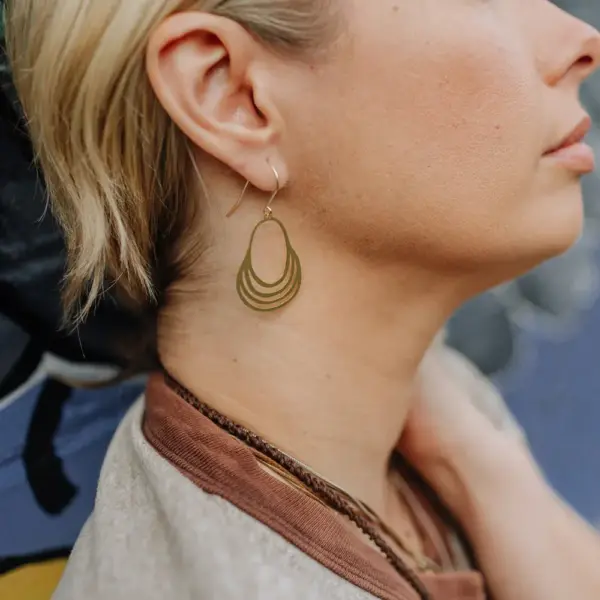Earrings - mini swinger - 2 colours - Image 2