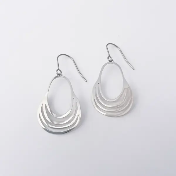 Earrings - mini swinger - 2 colours - Image 3