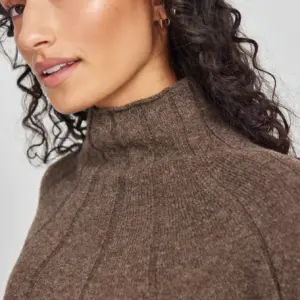 Untouched World - Lana Sweater - Punga